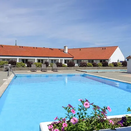 Cozy In With Heated Swimming Pool Lejlighed
